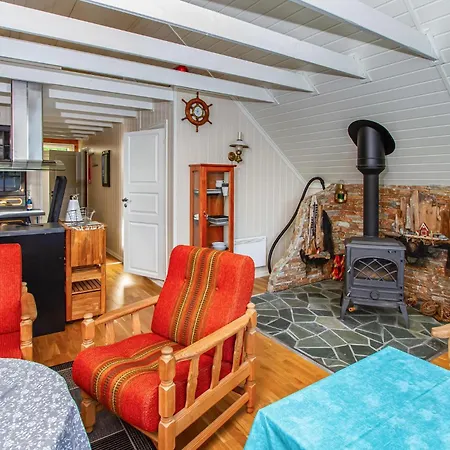 Apartment 2 Bedroom Amazing In Vestnes