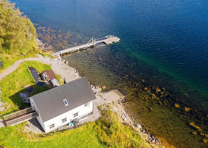 2 Bedroom Amazing In Vestnes