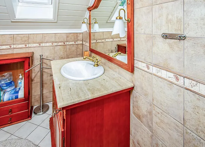 2 Bedroom Amazing In Vestnes